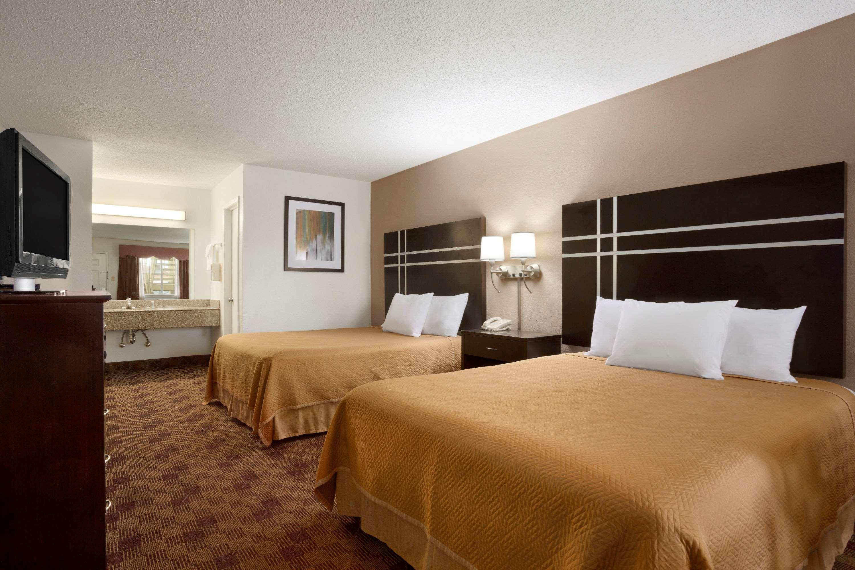 Travelodge By Wyndham Killeen/Fort Hood Exterior photo